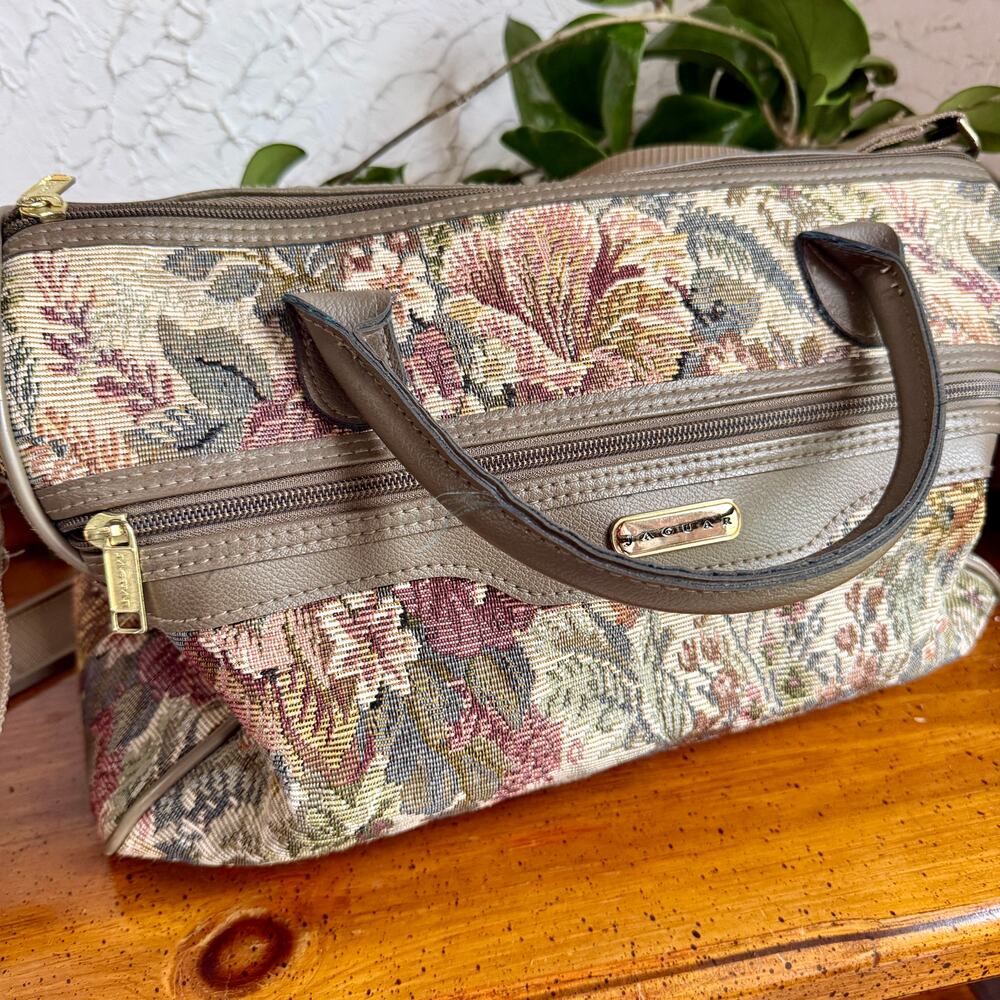 Vintage Floral Tapestry Jaguar Weekender Bag - Picture 2 of 11